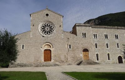 Day trip from Rome to Sermoneta, Ninfa Gardens and Valvisciolo Abbey